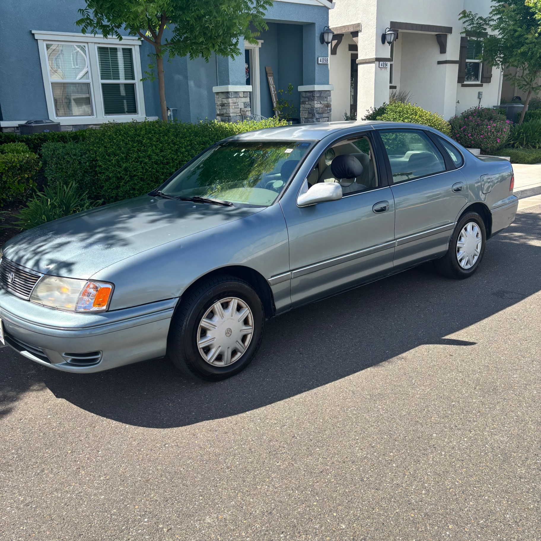 1999 Toyota Avalon XL