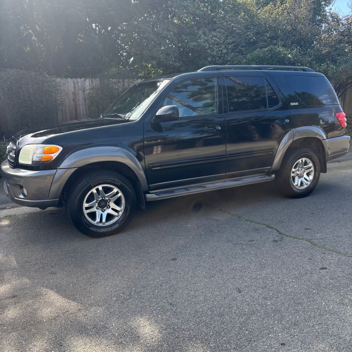 2004 Toyota Sequoia SR5