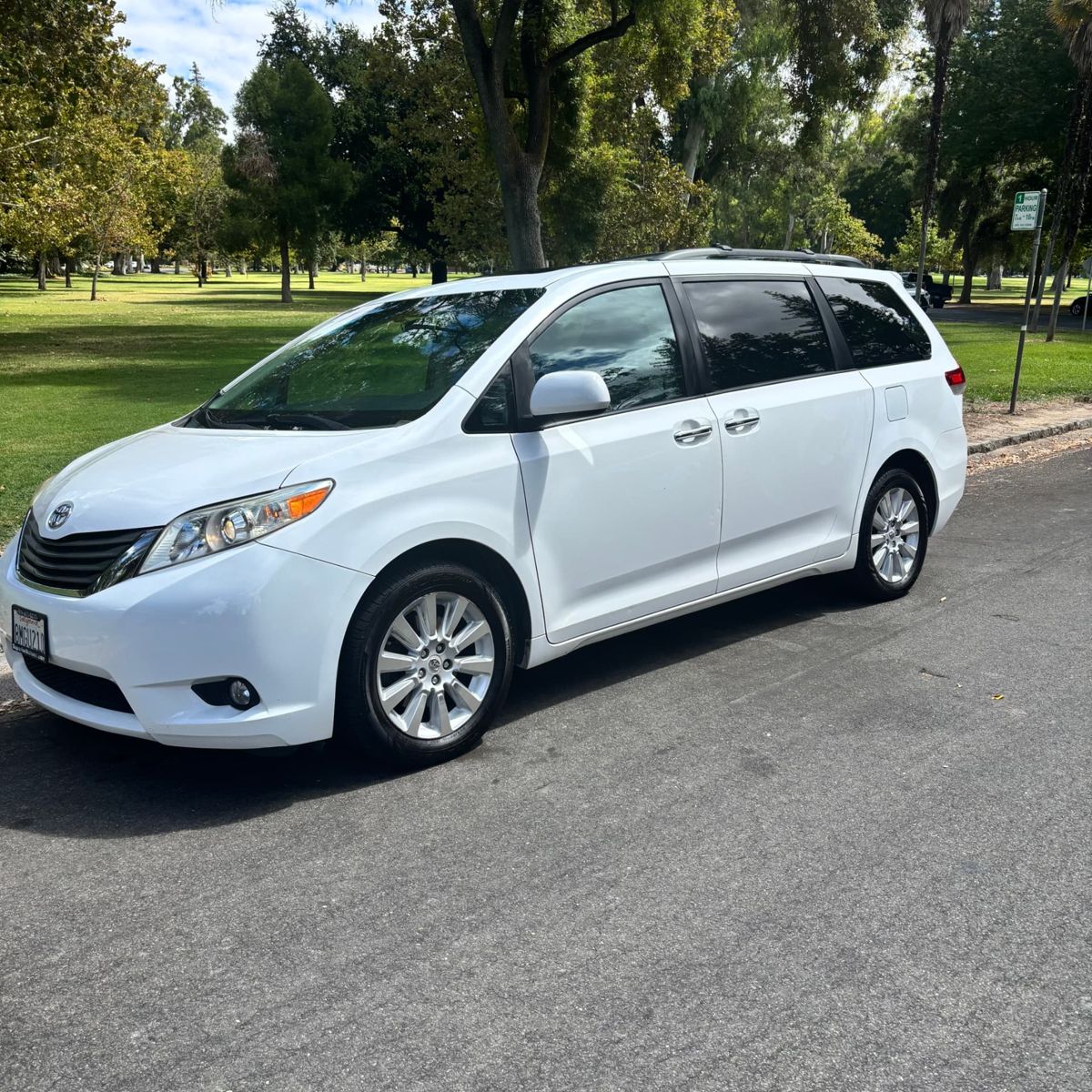 2011 Toyota Sienna XLE AWD